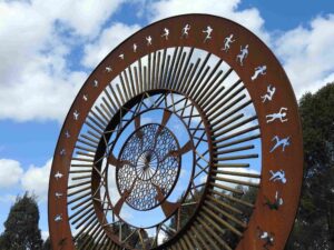 Sam_Andearson_centered_earth_Sculpture_onthe_Farm_Dungog_2022